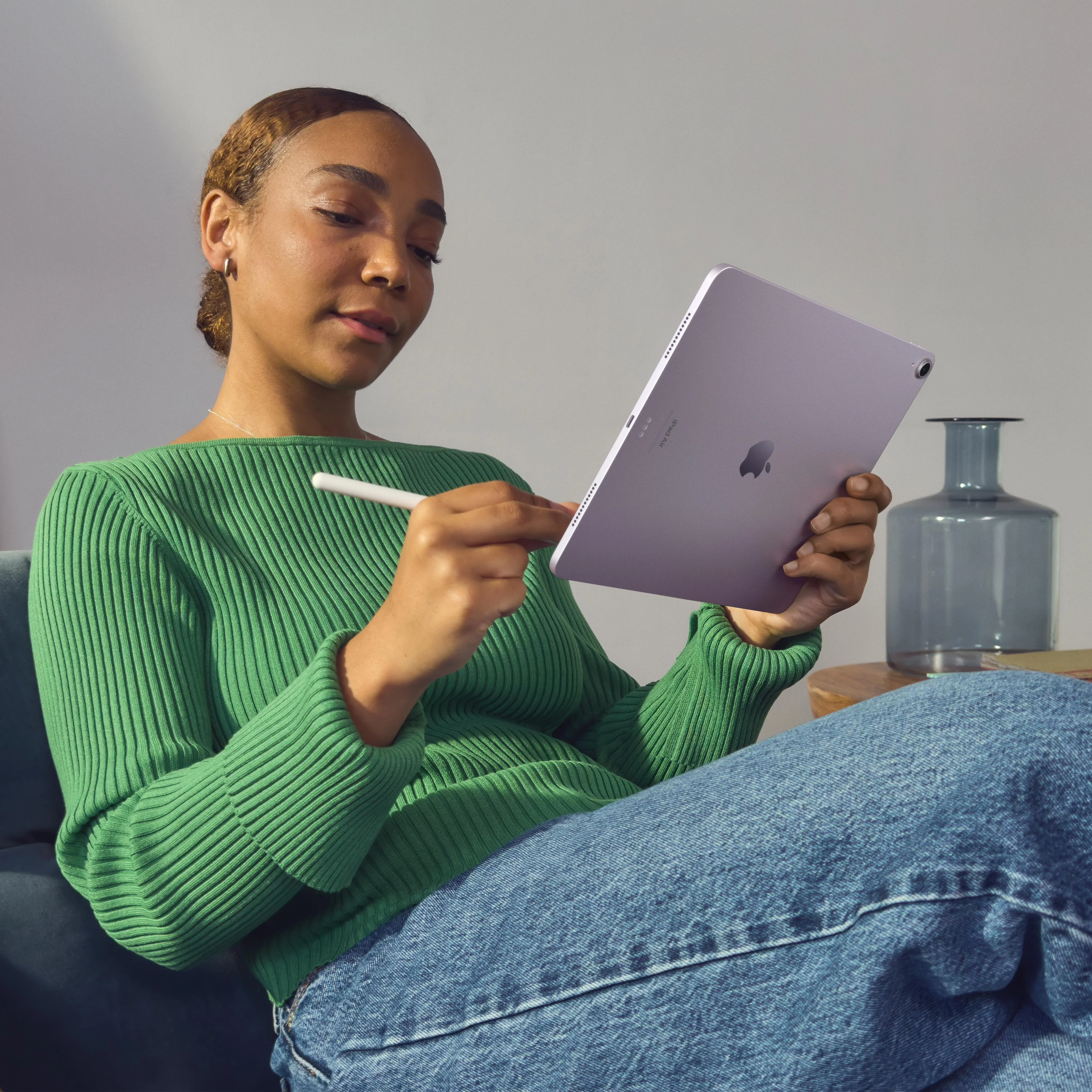 13-inch iPad Air Wi-Fi + Cellular 128GB - Starlight (M2) - Image 6