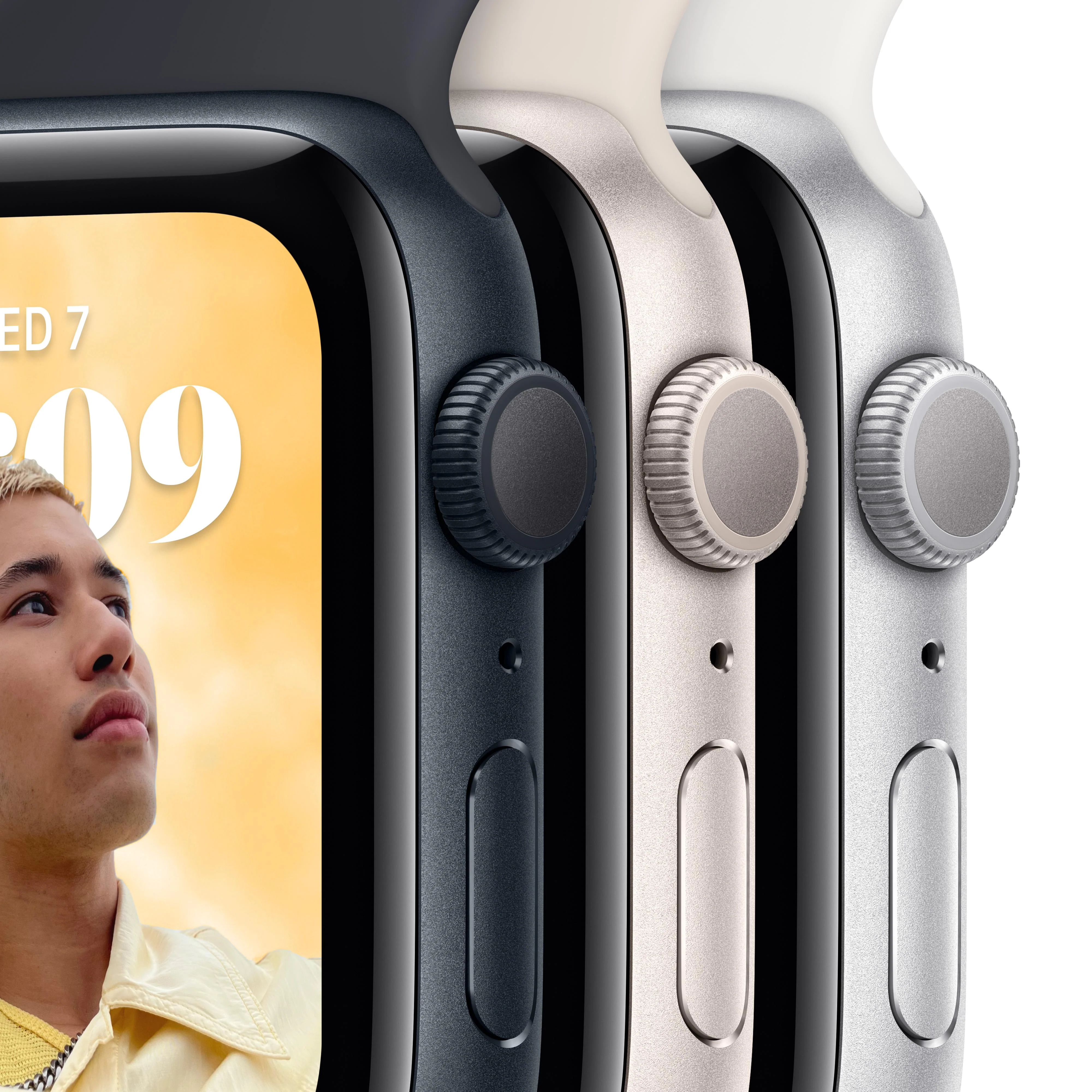 Apple Watch SE GPS 44mm Starlight Aluminum Case with Starlight Sport Band - Regular - Image 3