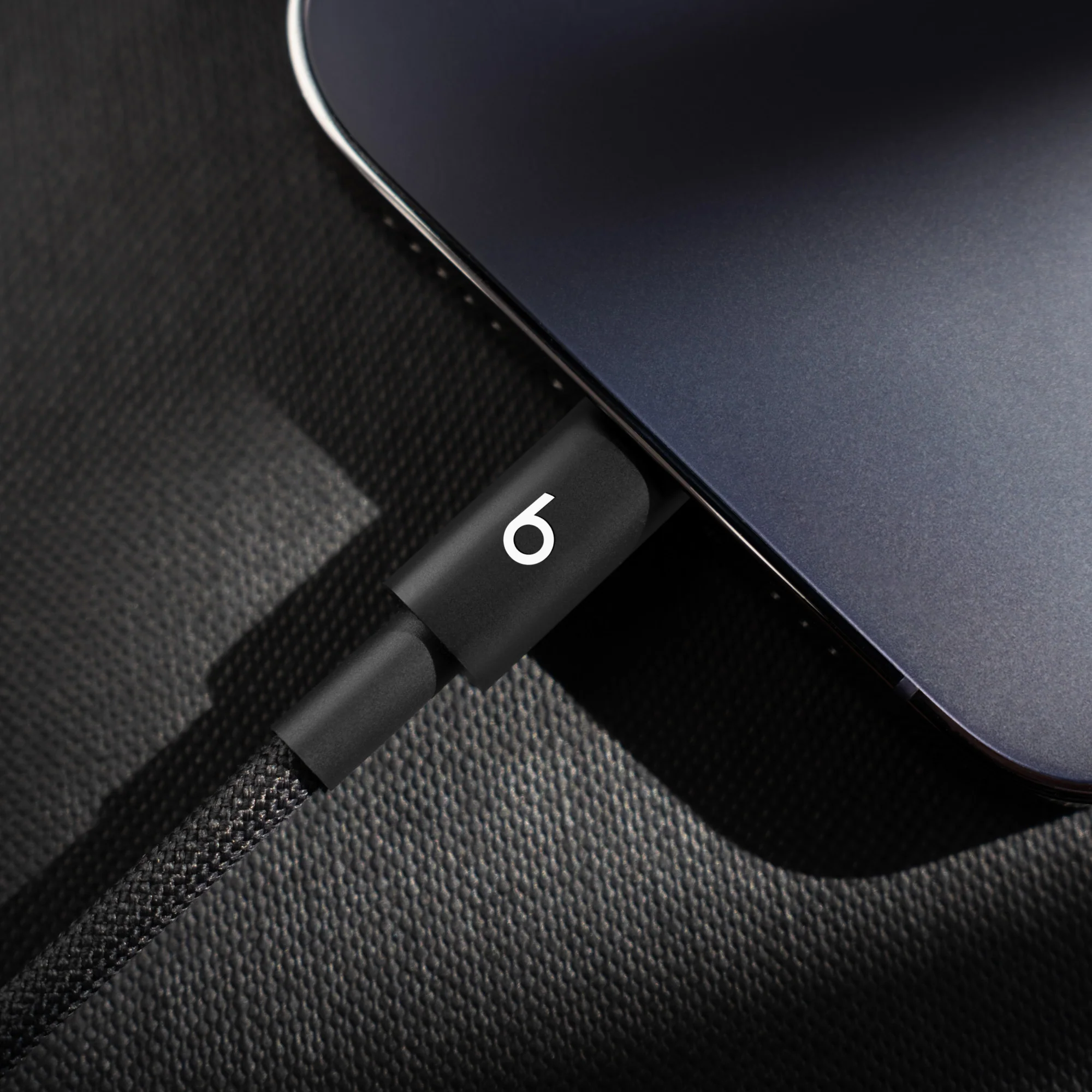 Beats USB-C to Lightning Woven Cable (1.5 m) - Bolt Black - Image 3